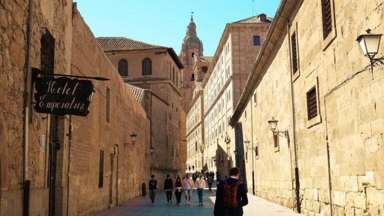 Actividades recreativas para mayores: opciones en Salamanca