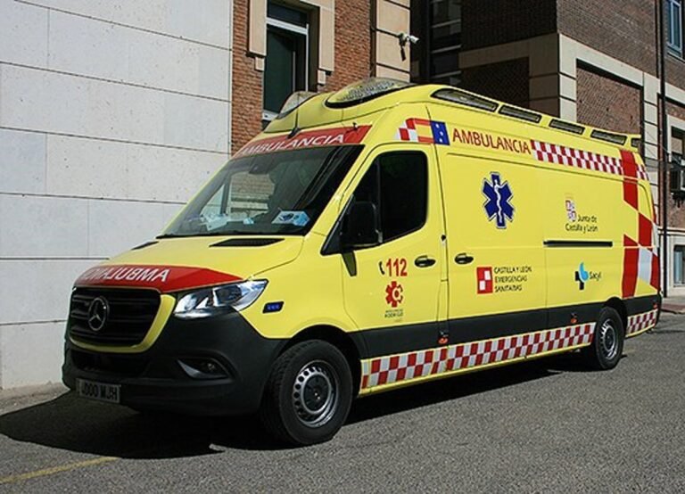 Rescatan-a-hombre-herido-tras-volcar-furgoneta-en-Anaya-de.jpg