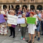 300-personas-piden-la-dimision-de-Manueco-y-Suarez-Quinones-por.jpg