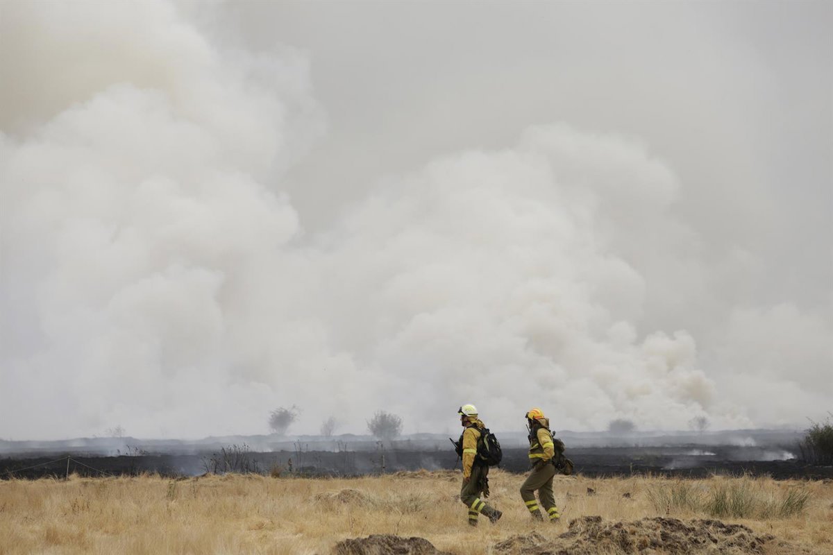 El-incendio-en-Resoba-arrasa-mas-de-1300-hectareas-y.jpg