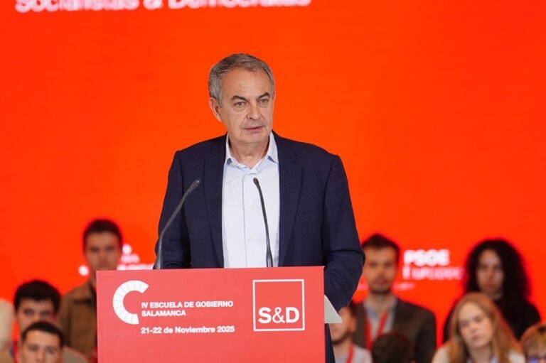 Zapatero-destaca-a-Sanchez-como-responsable-del-mejor-momento-de.jpg